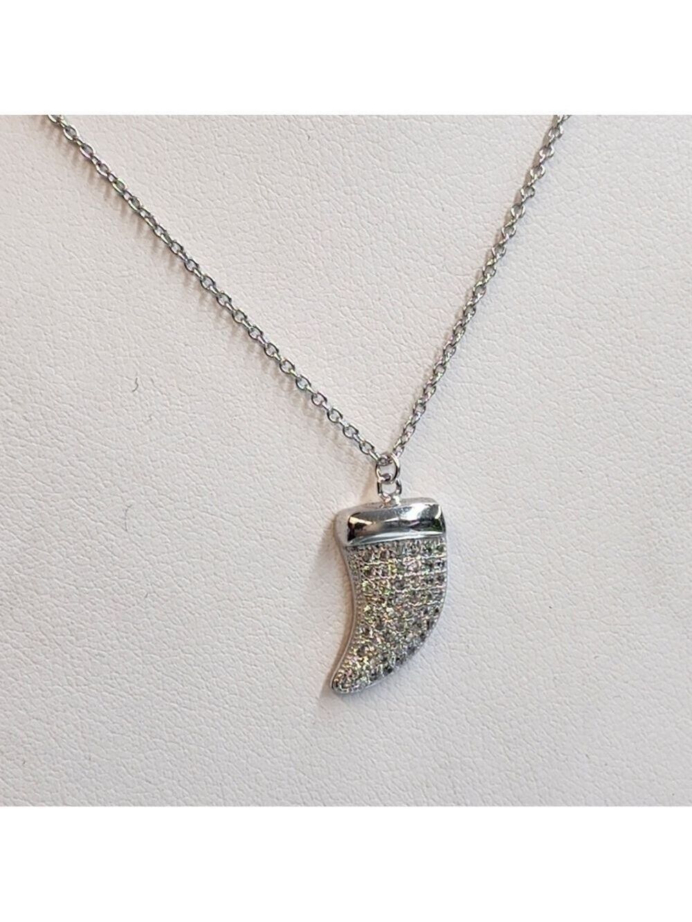 Brand New Sterling Silver 925 Tooth design Necklace